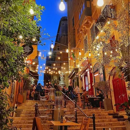 アパート Large And Modern In The Centre Of Malta モスタ