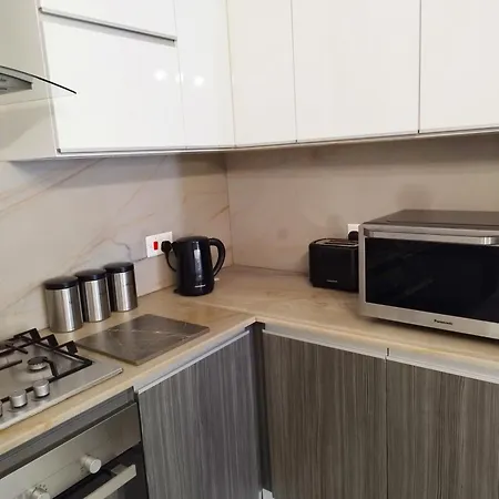 Large And Modern In The Centre Of Malta Daire *