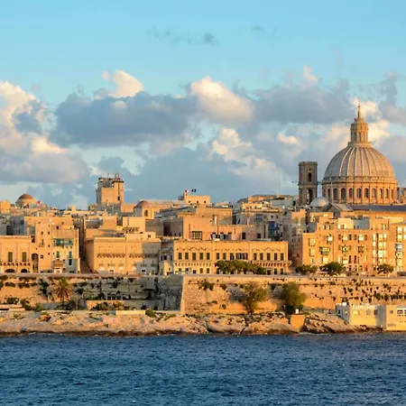 Appartement Large And Modern In The Centre Of Malta Mosta