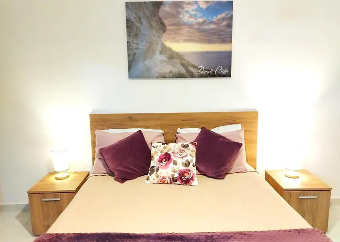 Large And Modern In The Centre Of Malta * מוסטה