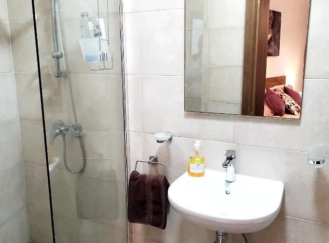 Large And Modern In The Centre Of Malta * מוסטה