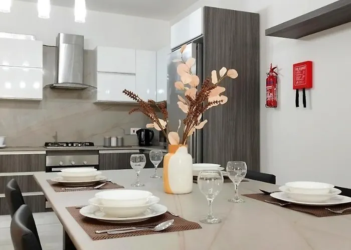 Large And Modern In The Centre Of Malta Apartament Mosta