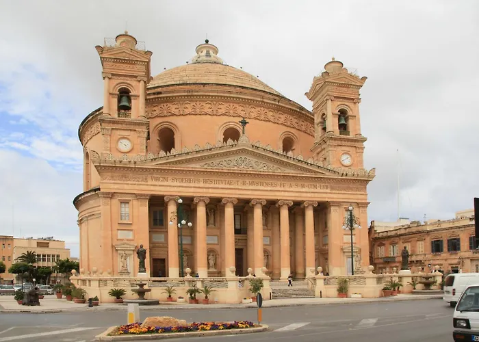 Large And Modern In The Centre Of Malta *